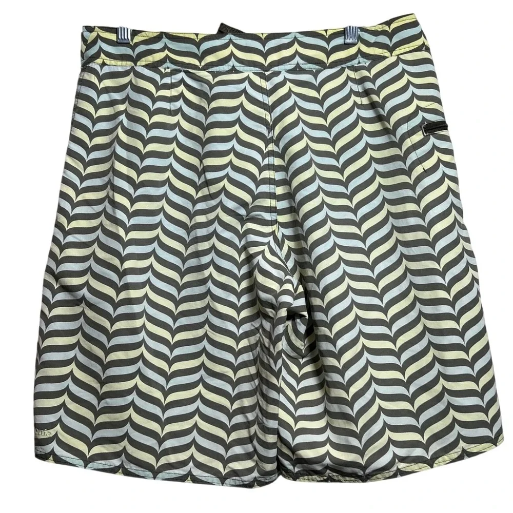 Patagonia Mens 33 Board Shorts Green Yellow Chevron Wave Print Swim Trunks 10 In